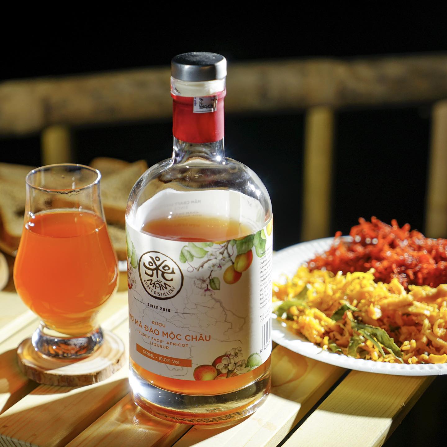 Rượu vị mơ chai đẹp 320k/chai 500ml