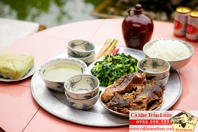 M&acirc;m cơm c&oacute; c&aacute; kho l&agrave;ng Vũ Đại ngon kh&ocirc;ng cưỡng được